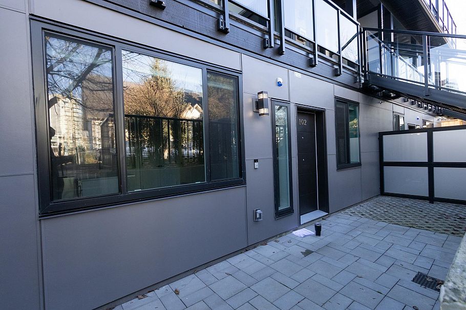 102 2122 E 32 AVENUE, Vancouver BC V5N 3B9 Vancouver, BC - 1
