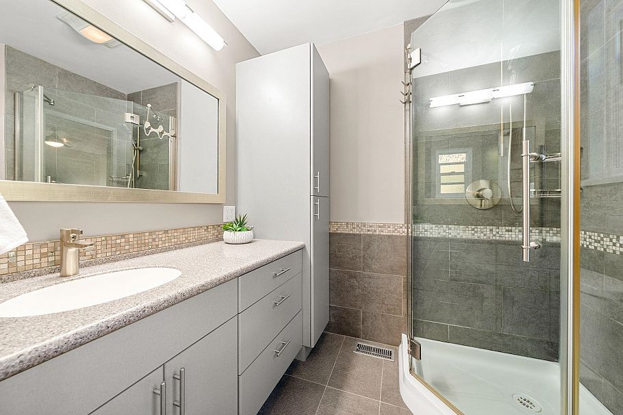 4966 Ranger Avenue North Vancouver, BC - 28