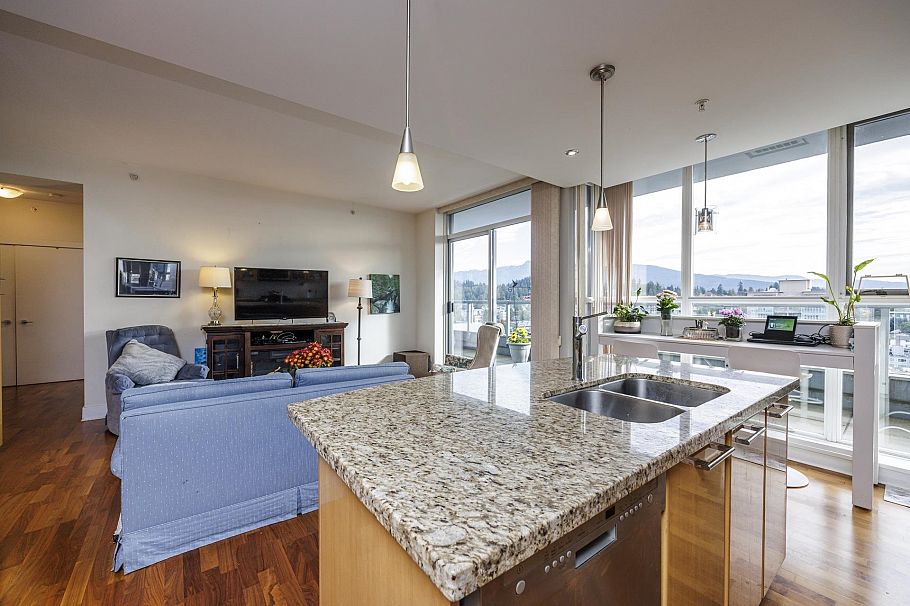 1702 121 W 16th Street North Vancouver, BC - 16