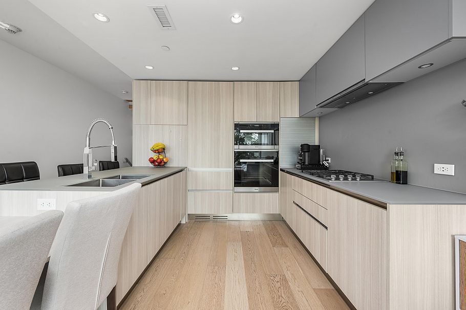 138 W Woodstock Avenue Vancouver, BC - 7