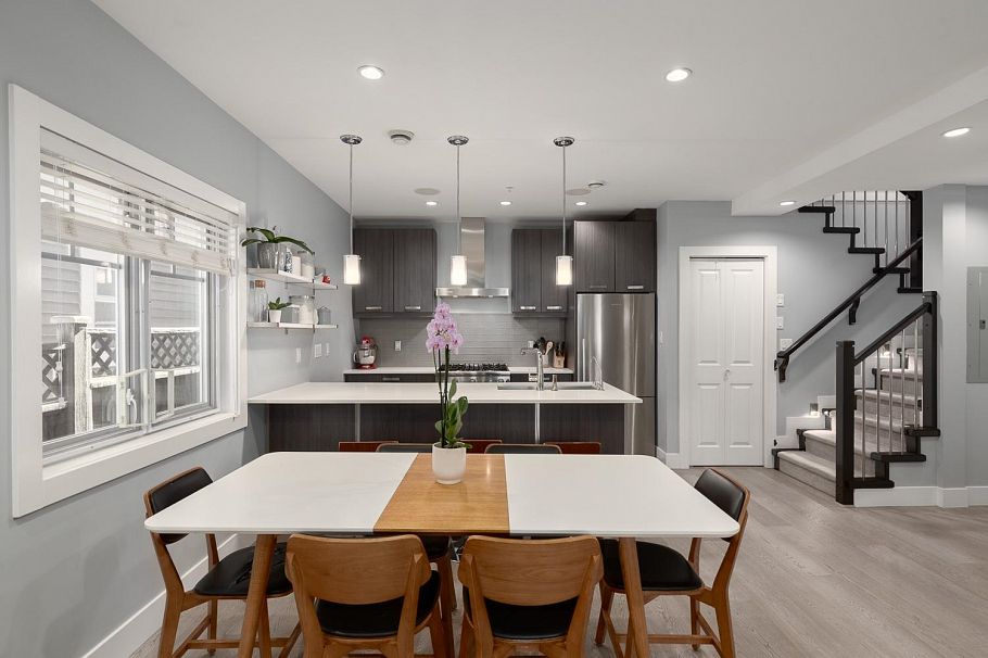 1082 E 10th Avenue Vancouver, BC - 9