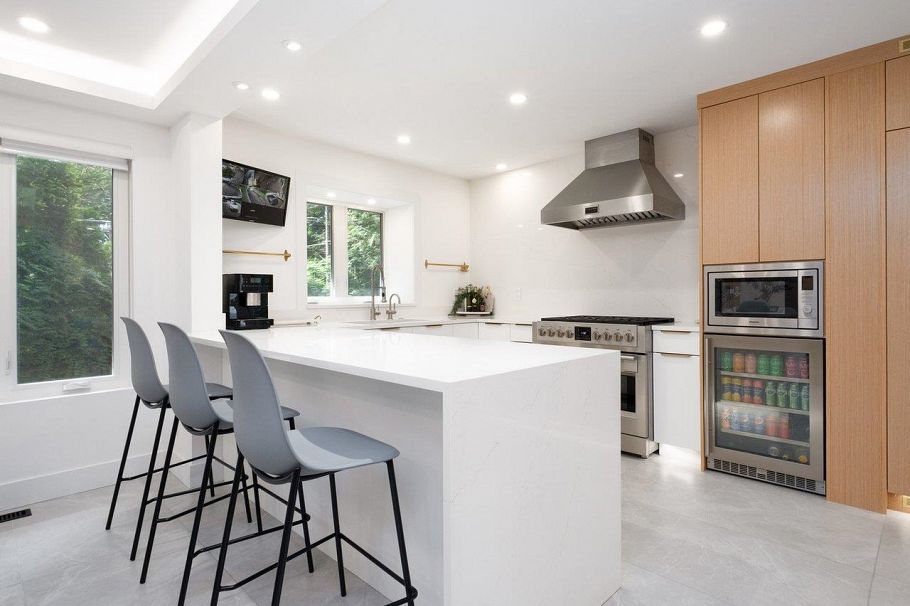 4283 Capilano Road North Vancouver, BC - 8