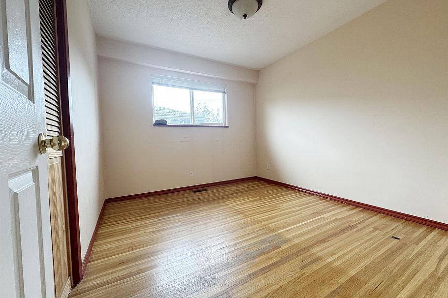 5872 Culloden Street Vancouver, BC - 12