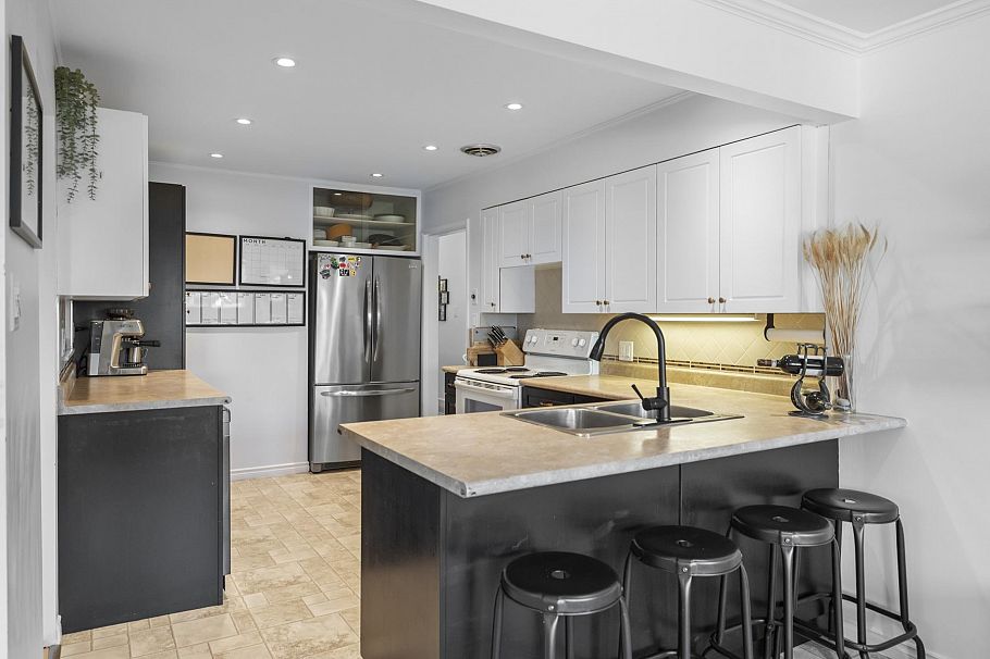 6529 Dawson Street Vancouver, BC - 12