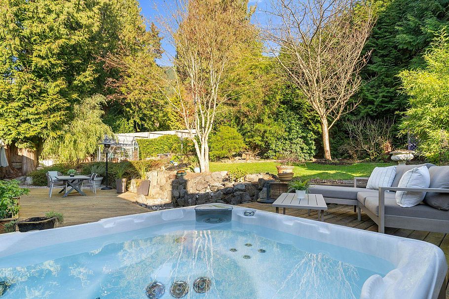 4966 Ranger Avenue North Vancouver, BC - 18