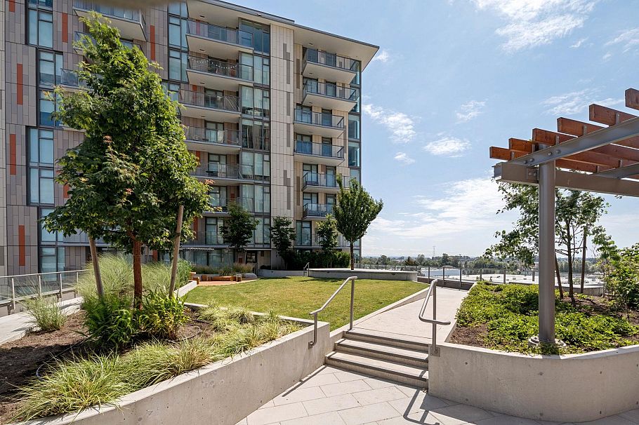 306 8181 Chester Street Vancouver, BC - 32