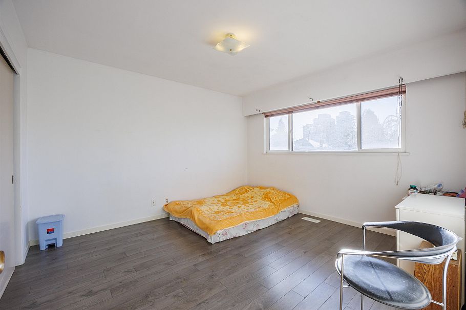 535 W 62nd Avenue Vancouver, BC - 10