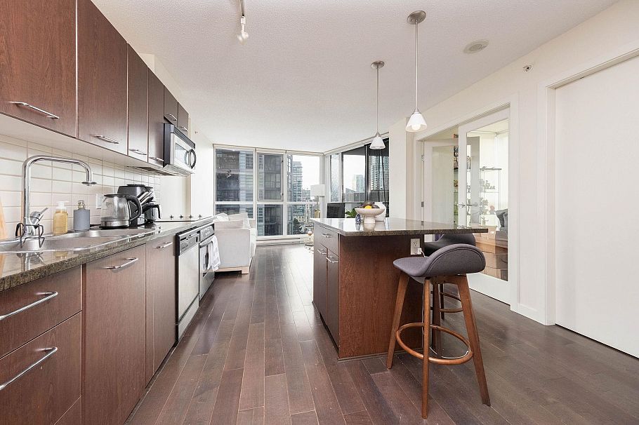 908 1155 Seymour Street Vancouver, BC - 4