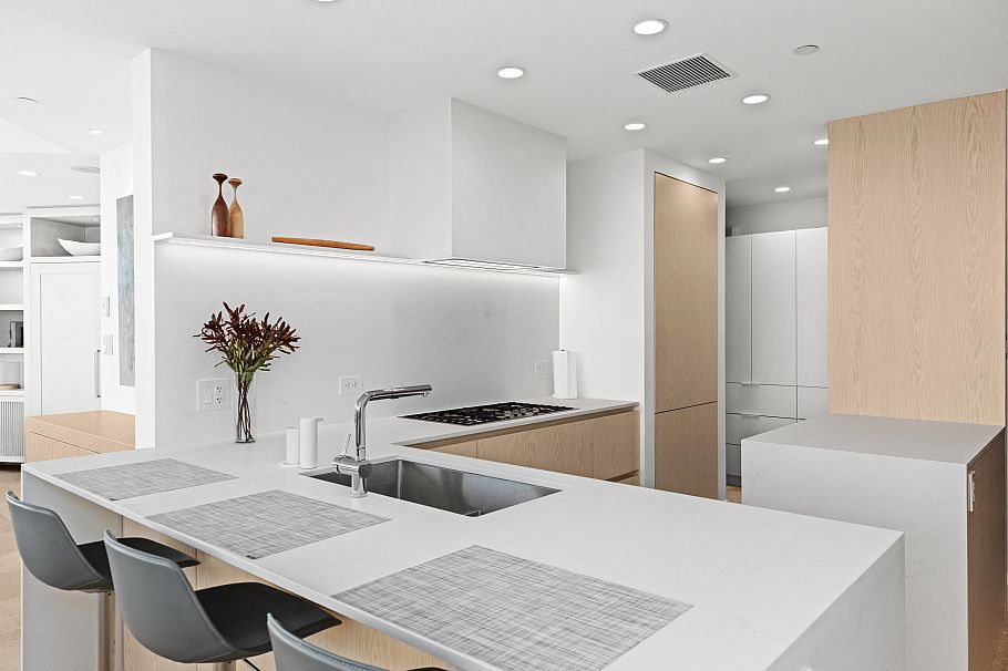 701 628 Kinghorne Mews Vancouver, BC - 2