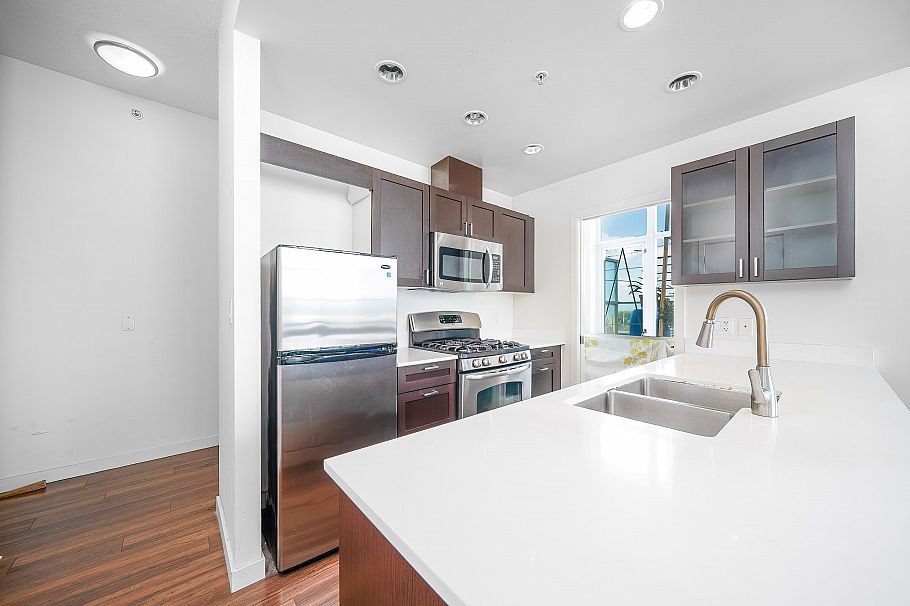 2207 4815 Eldorado Mews Vancouver, BC - 5