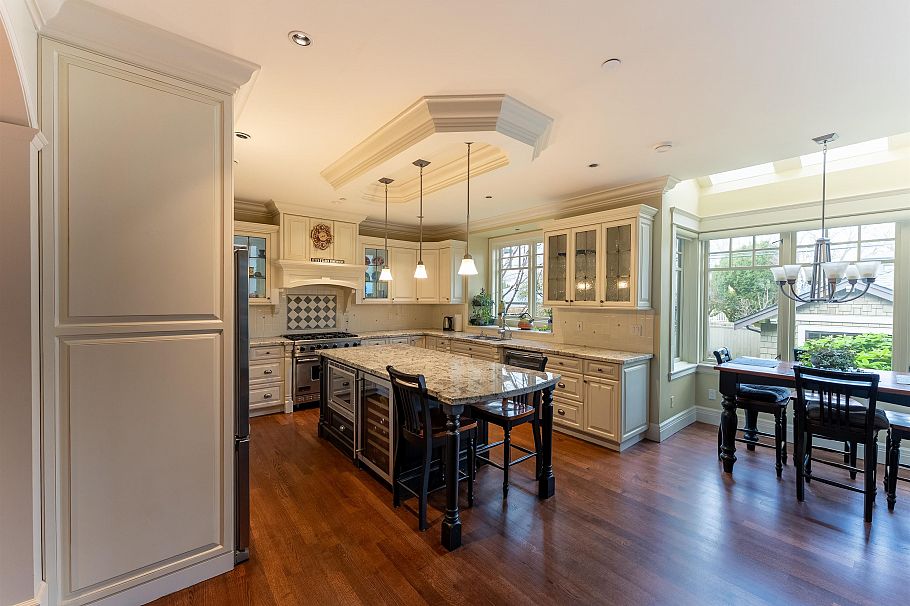 3939 W 14th Avenue Vancouver, BC - 8