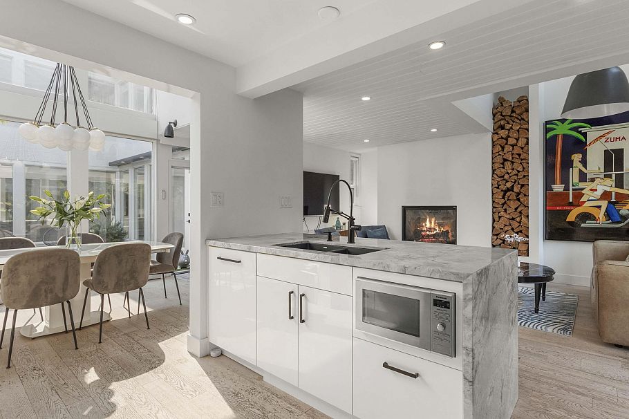 4615 W 7th Avenue Vancouver, BC - 19