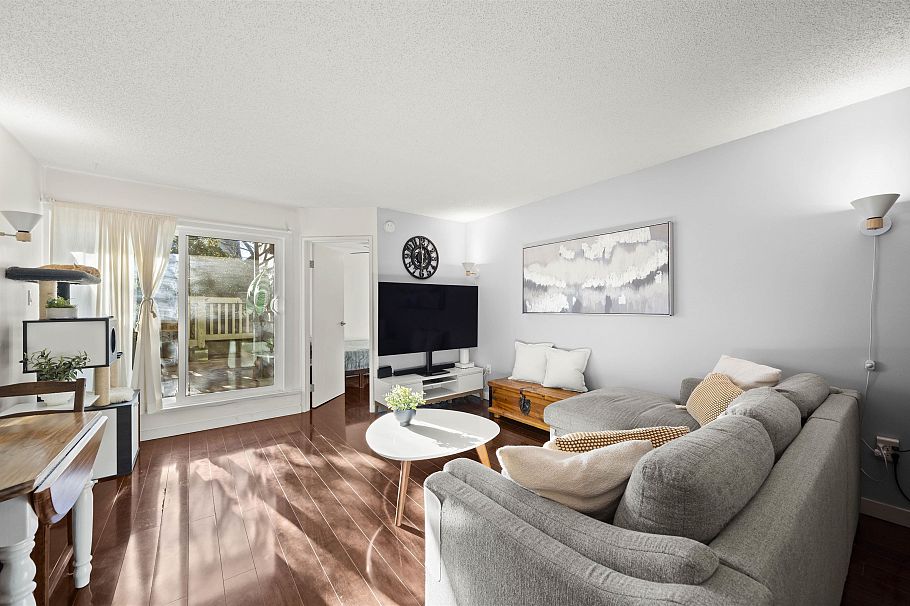 114 1545 E 2nd Avenue Vancouver, BC - 1