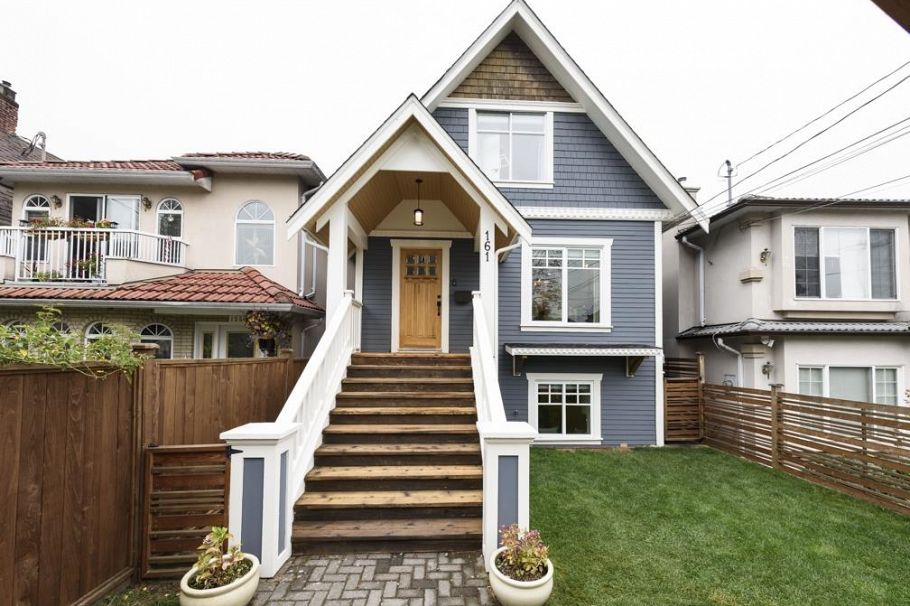 161 E 26th Avenue Vancouver, BC - 1