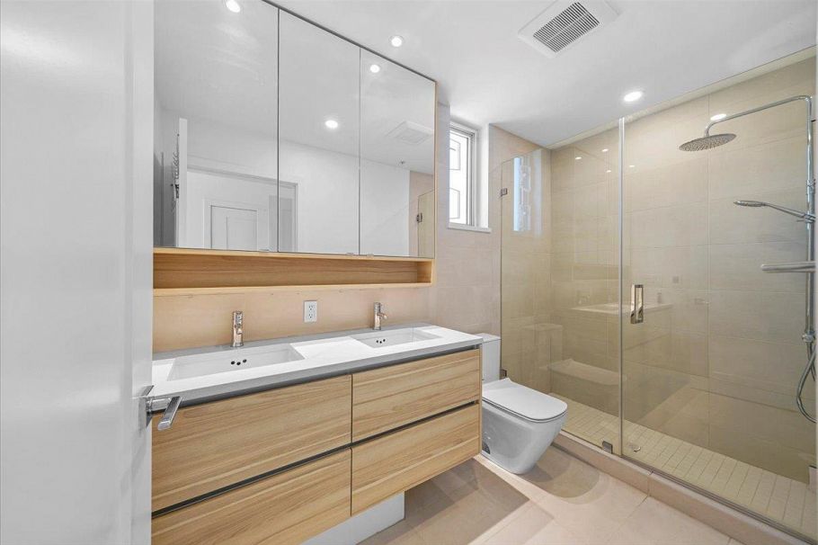 4110 Columbia Street Vancouver, BC - 14