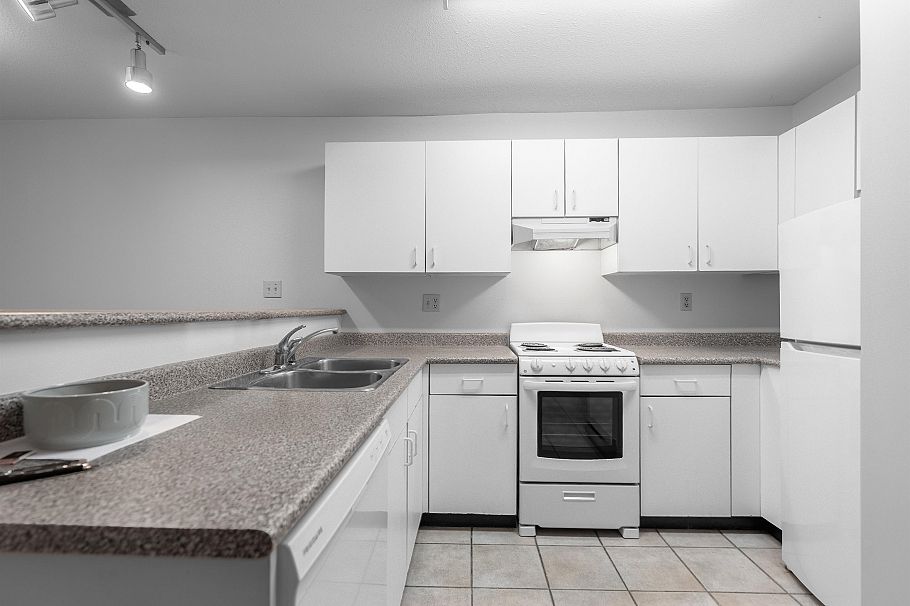 208 2255 Eton Street Vancouver, BC - 15