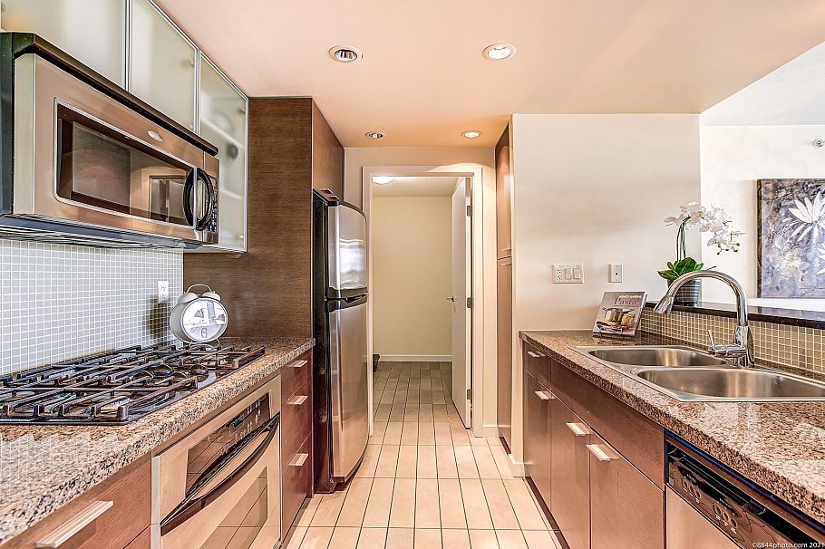 1101 980 Cooperage Way Vancouver, BC - 2