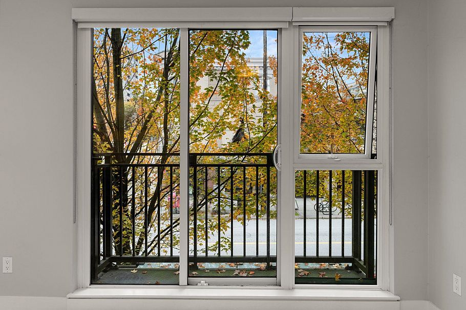 207 111 E 3rd Street North Vancouver, BC - 11