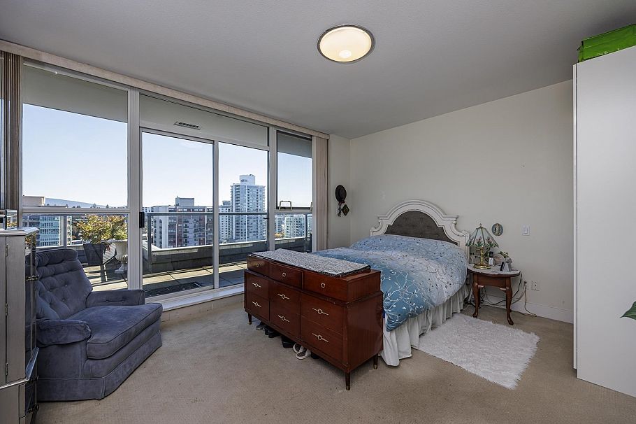 1702 121 W 16th Street North Vancouver, BC - 25