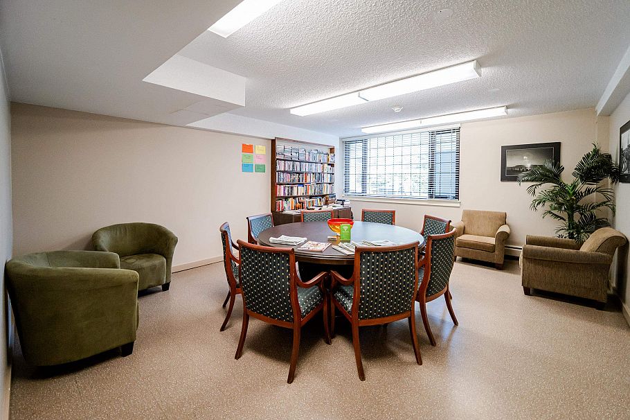 1403 1725 Pendrell Street Vancouver, BC - 32