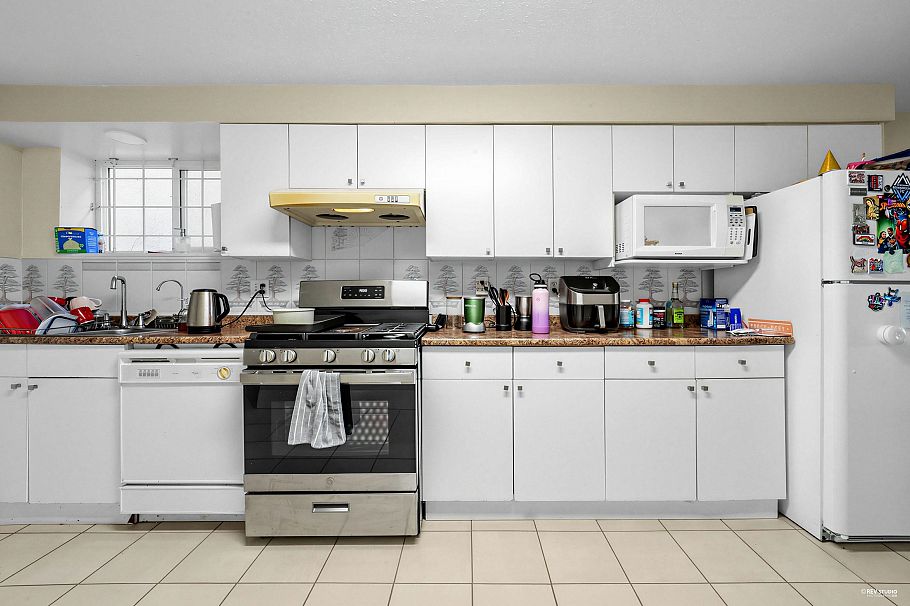 3091 Renfrew Street Vancouver, BC - 24