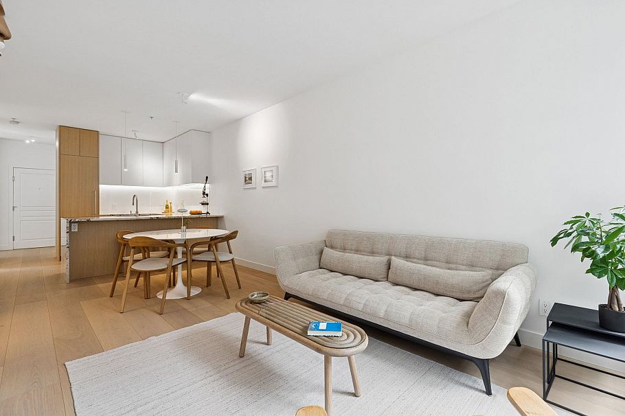 302 1388 Nelson Street Vancouver, BC - 2