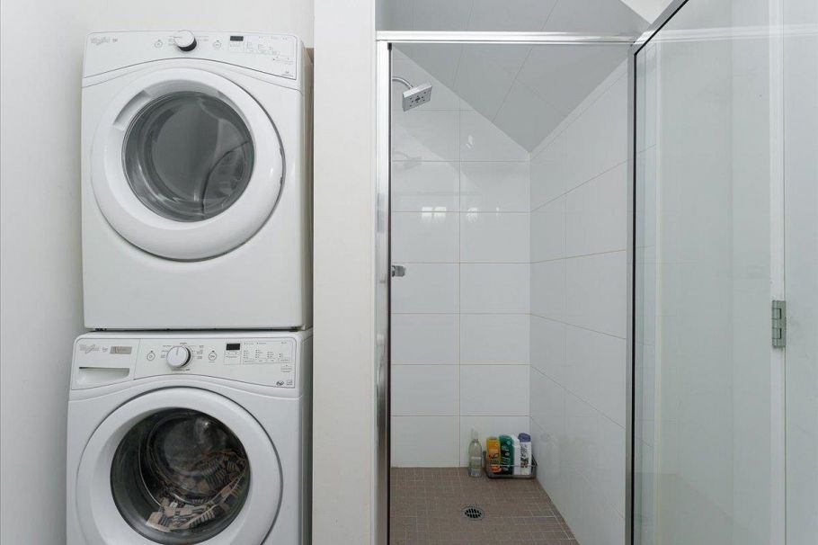 352 E 7th Avenue Vancouver, BC - 20