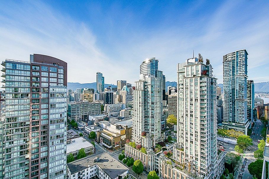 505 928 Richards Street Vancouver, BC - 1