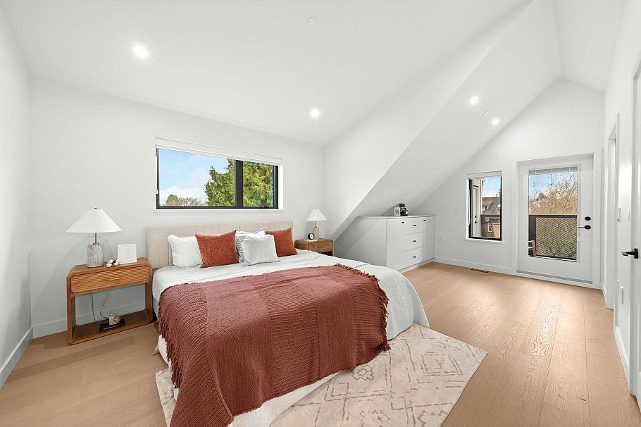 1 2247 Parker Street Vancouver, BC - 26