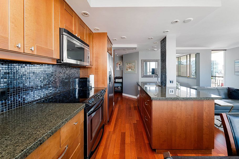 1603 1850 Comox Street Vancouver, BC - 10