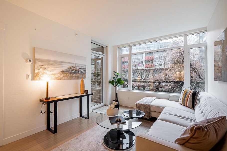 213 110 Switchmen Street Vancouver, BC - 9