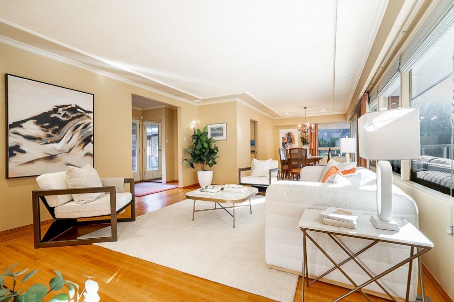 4695 Mapleridge Drive North Vancouver, BC - 5