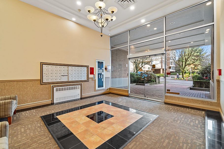 801 5848 Olive Avenue Burnaby, BC - 3