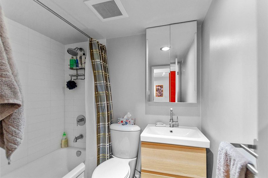 1205 1850 Comox Street Vancouver, BC - 17