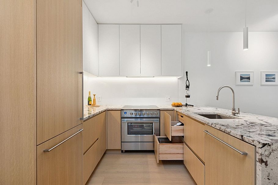 302 1388 Nelson Street Vancouver, BC - 8