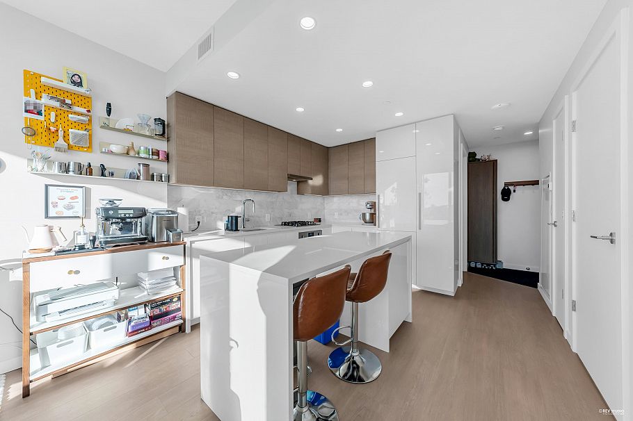 3311 4168 Lougheed Highway Burnaby, BC - 13