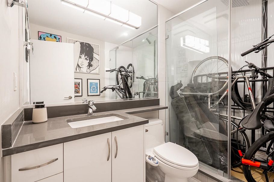 1865 Adanac Street Vancouver, BC - 18