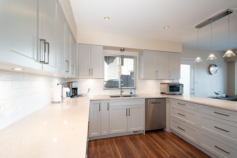 2341 Panorama Drive North Vancouver, BC - 15