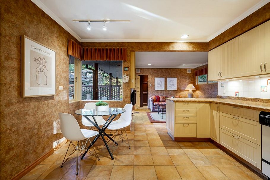 4695 Mapleridge Drive North Vancouver, BC - 13