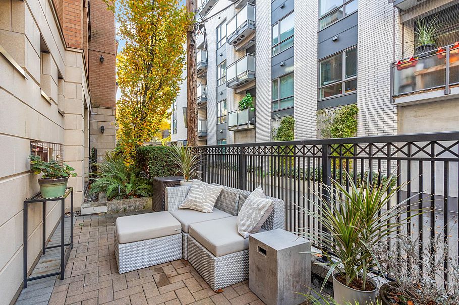 104 2065 W 12th Avenue Vancouver, BC - 17