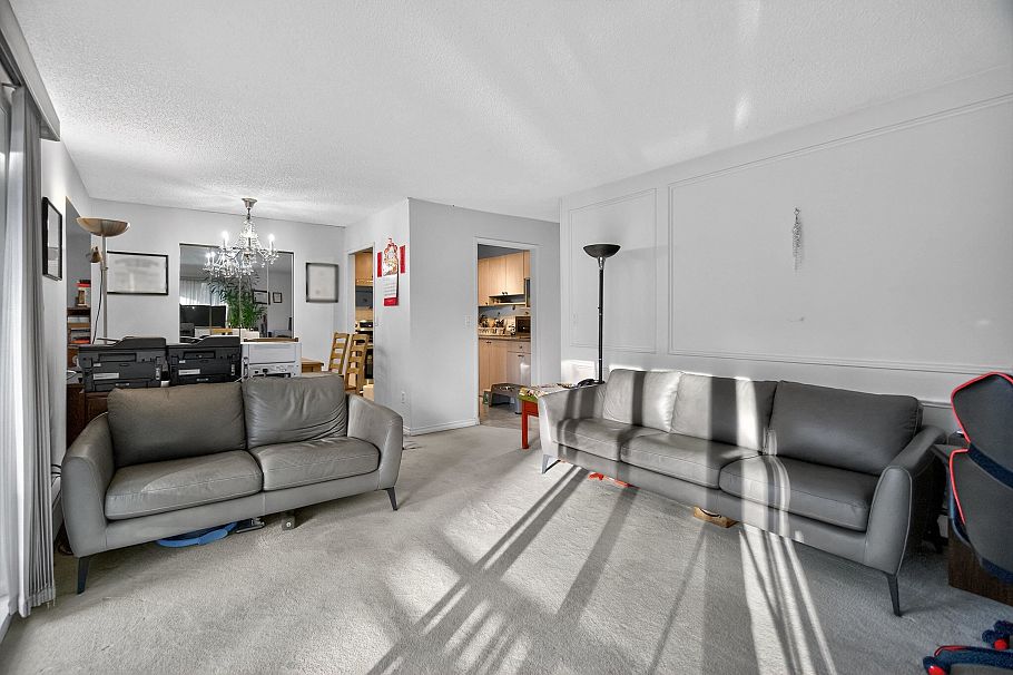 605 1405 W 15th Avenue Vancouver, BC - 2