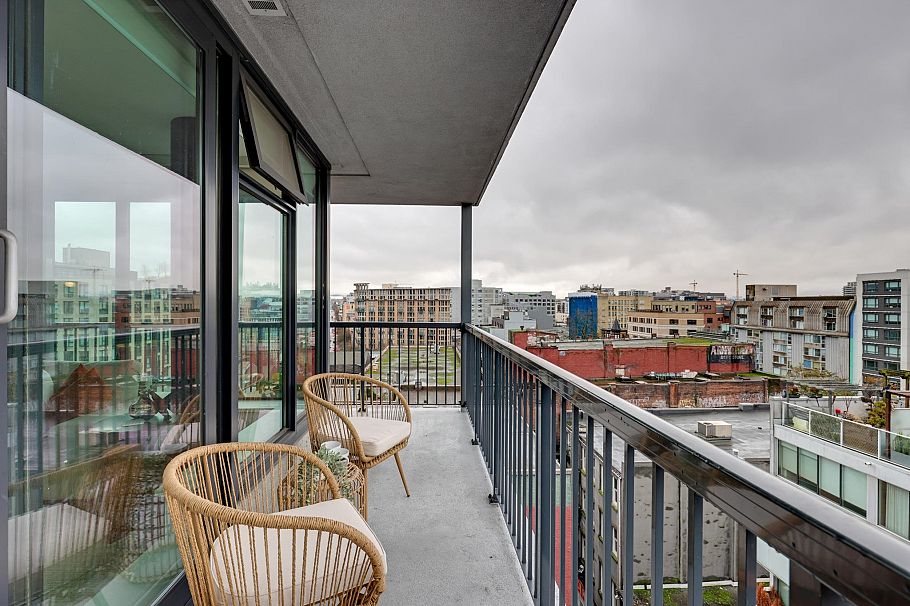 1102 66 W Cordova Street Vancouver, BC - 20