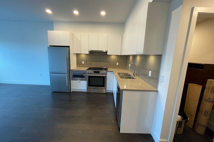 405 2666 Duke Street Vancouver, BC - 31