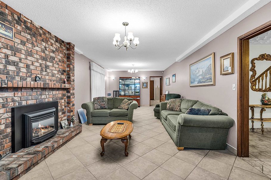 3112 E 1st Avenue Vancouver, BC - 19