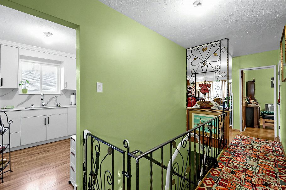 3091 Renfrew Street Vancouver, BC - 21