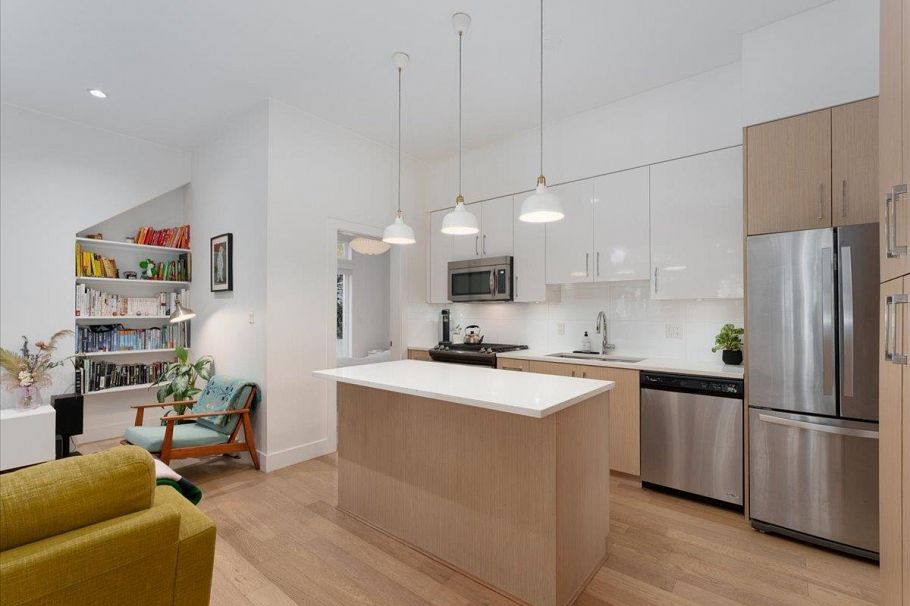 352 E 7th Avenue Vancouver, BC - 11