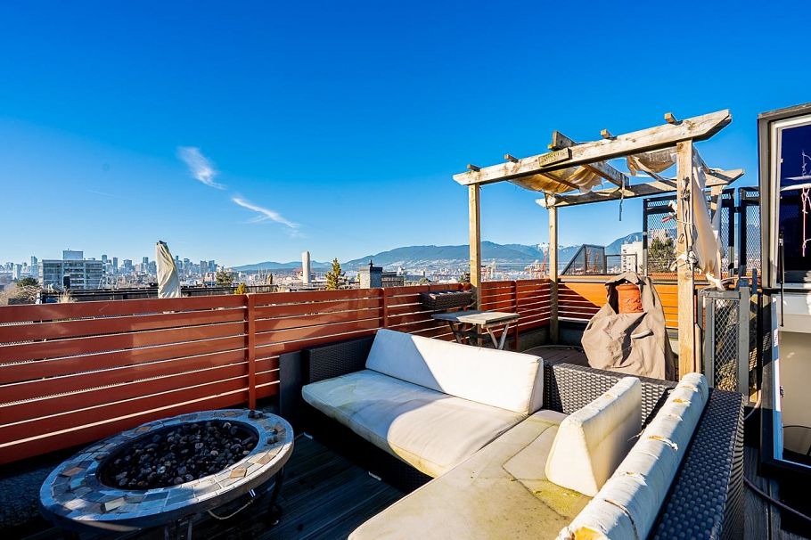 1865 Adanac Street Vancouver, BC - 23