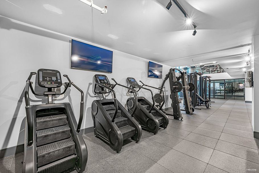 3311 4168 Lougheed Highway Burnaby, BC - 33