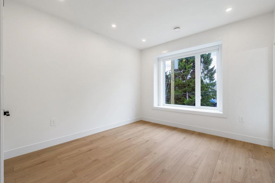 1 3096 Vanness Avenue Vancouver, BC - 14