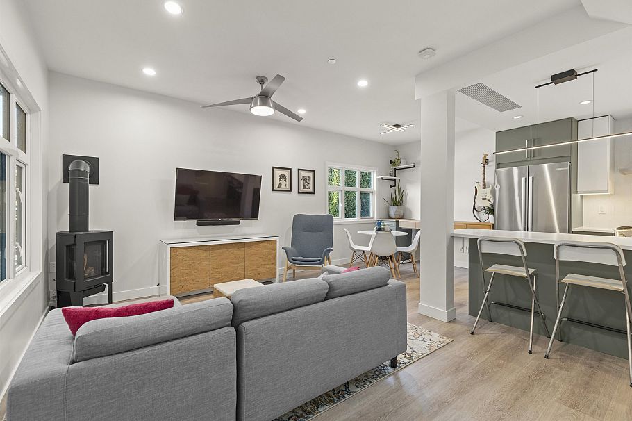 1676 Victoria Drive Vancouver, BC - 11